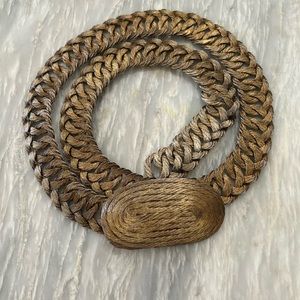 Vintage Women’s Antique Gold Color Belt. Soft Mesh Like. Adjustable.
